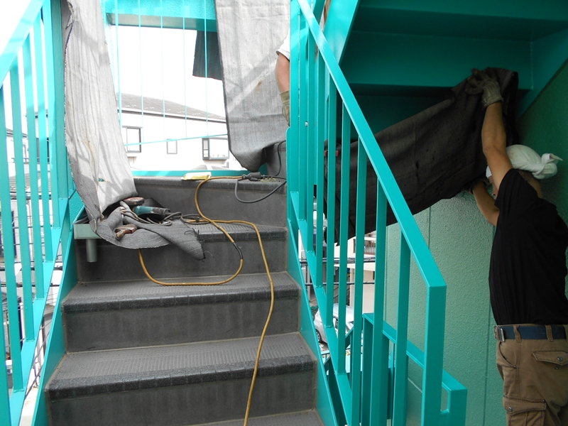 川崎市高津区マンション雨水の溜まる階段　床面切断