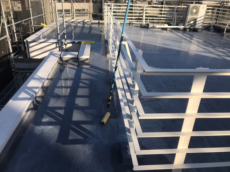 ウレタン防水　通気緩衝工法　ビルマンションの屋上防水工事